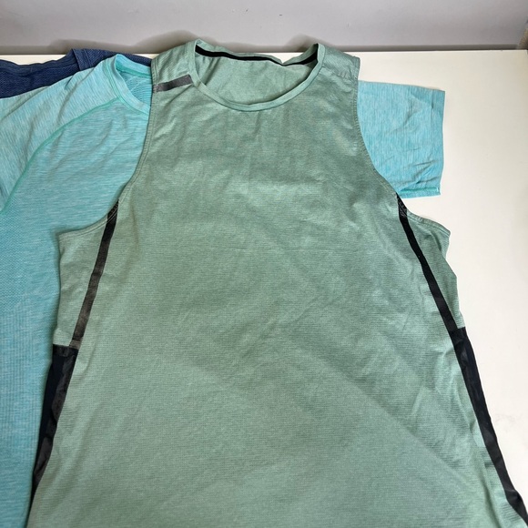 lululemon athletica Men's Teal and Navy Short Sleeve Tees - Picture 2 of 16